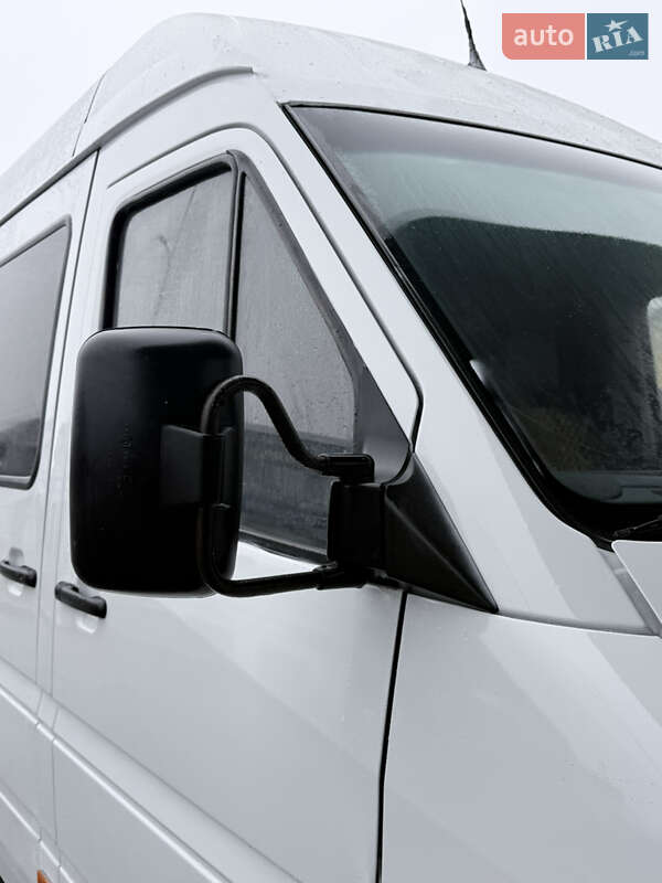 Грузопассажирский фургон Mercedes-Benz Sprinter 2005 в Хмельницком