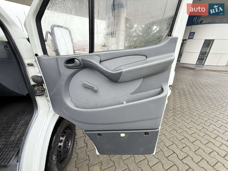 Грузопассажирский фургон Mercedes-Benz Sprinter 2005 в Хмельницком