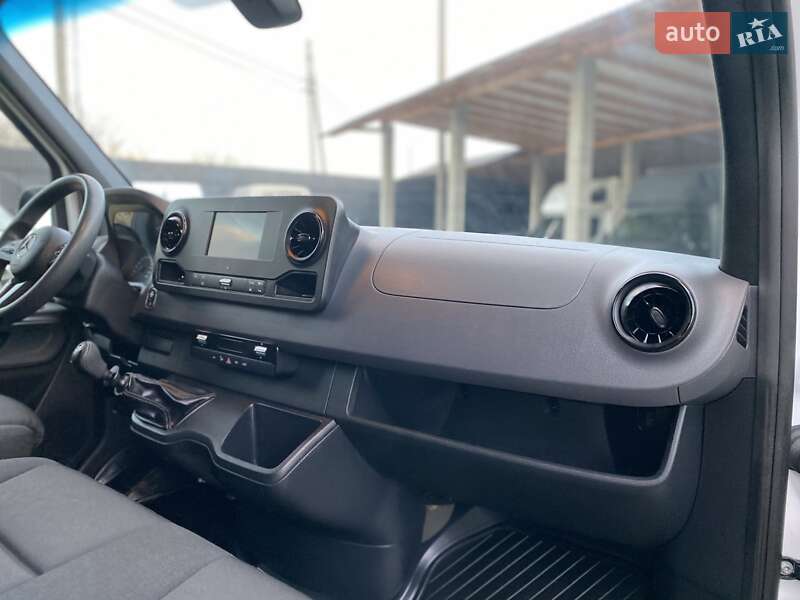 Грузовой фургон Mercedes-Benz Sprinter 2022 в Хусте