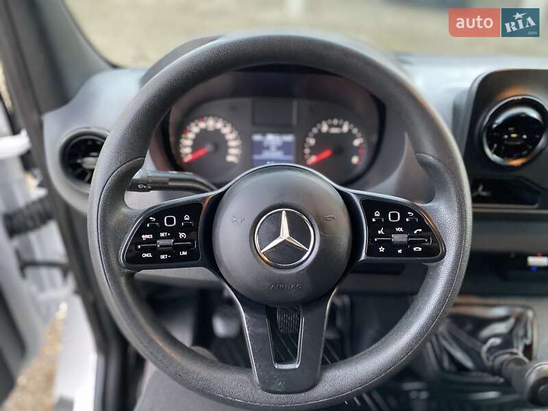 Грузовой фургон Mercedes-Benz Sprinter 2022 в Хусте