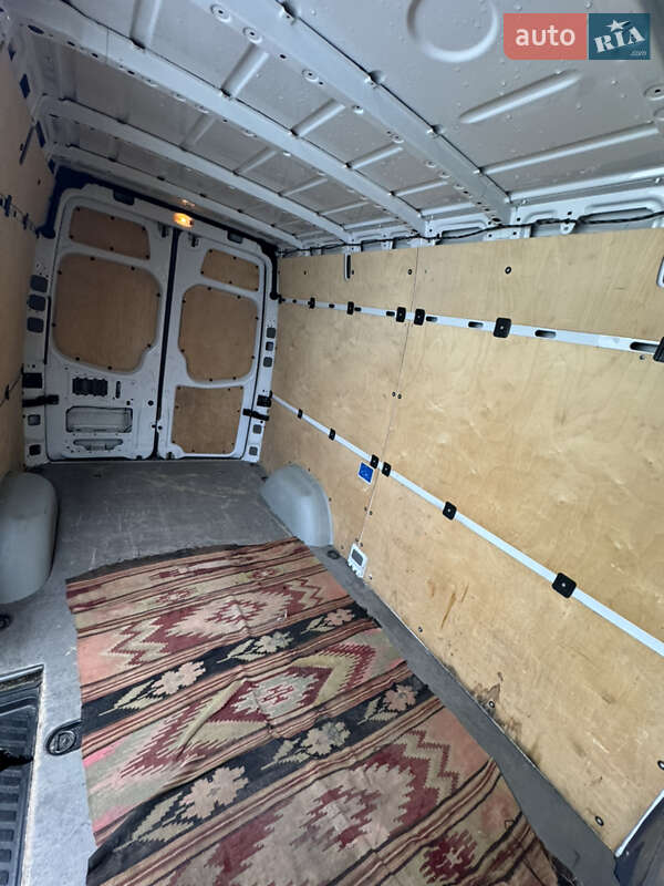 Микроавтобус грузовой (до 3,5т) Mercedes-Benz Sprinter 2012 в Киеве