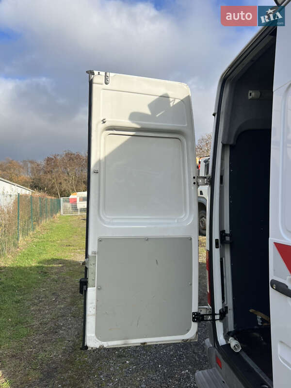 Микроавтобус грузовой (до 3,5т) Mercedes-Benz Sprinter 2005 в Долине