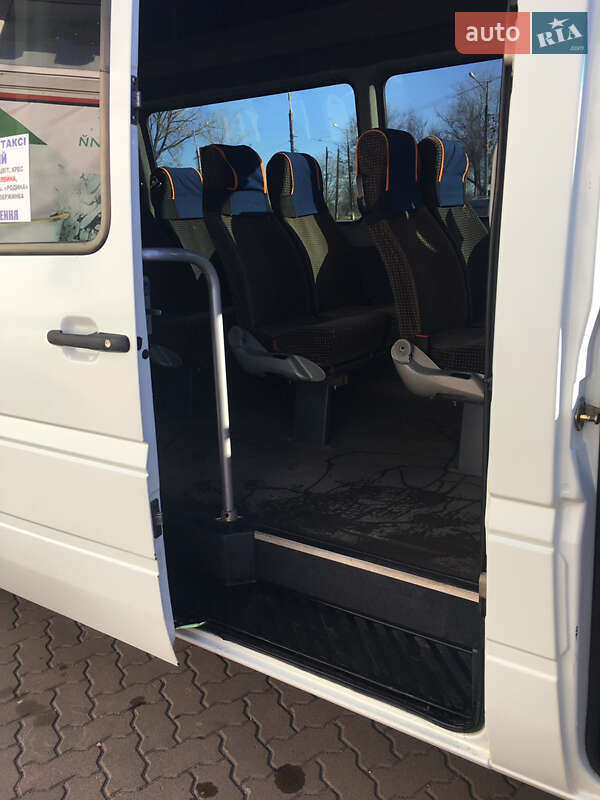Міський автобус Mercedes-Benz Sprinter 2005 в Дніпрі