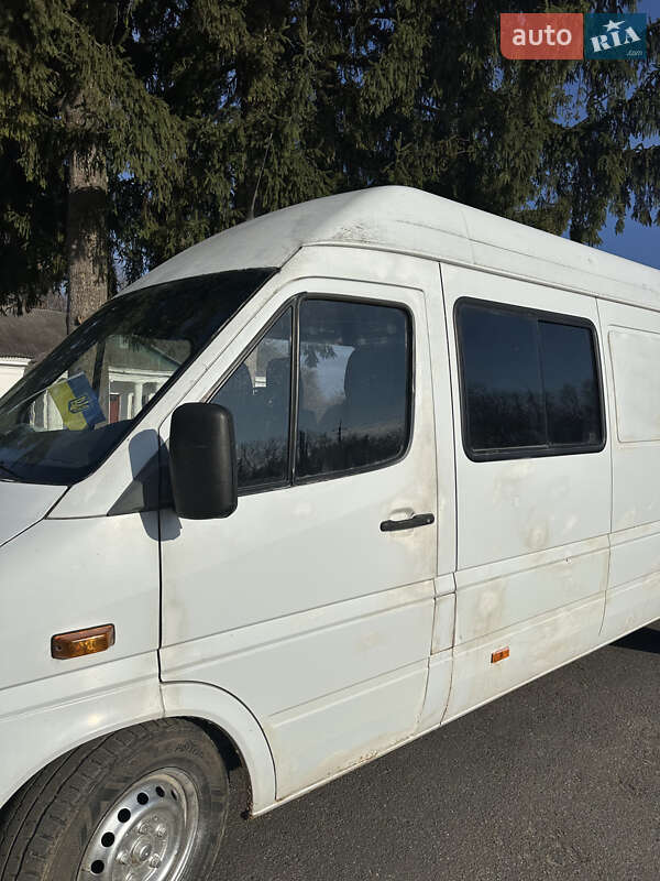 Грузопассажирский фургон Mercedes-Benz Sprinter 2003 в Виннице фото 6 Грузопассажирский фургон Mercedes-Benz Sprinter 2003 в Виннице