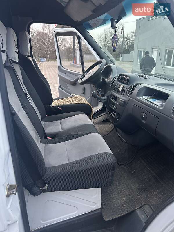 Седан Mercedes-Benz Sprinter 2006 в Черновцах