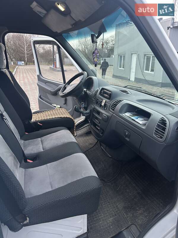 Седан Mercedes-Benz Sprinter 2006 в Черновцах