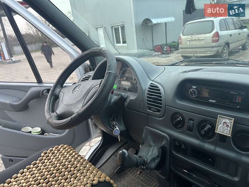 Седан Mercedes-Benz Sprinter 2006 в Черновцах