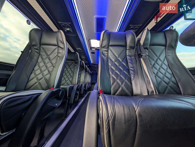 Туристичний / Міжміський автобус Mercedes-Benz Sprinter 2021 в Рівному