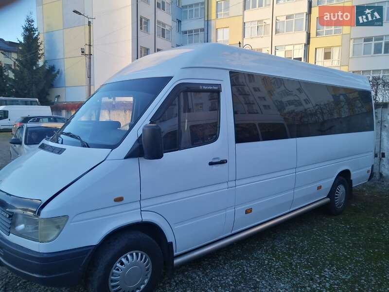 Микроавтобус Mercedes-Benz Sprinter 2000 в Ивано-Франковске