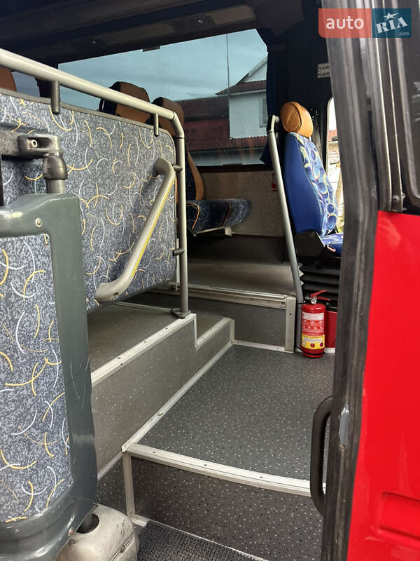Туристический / Междугородний автобус Mercedes-Benz Sprinter 2004 в Коломые