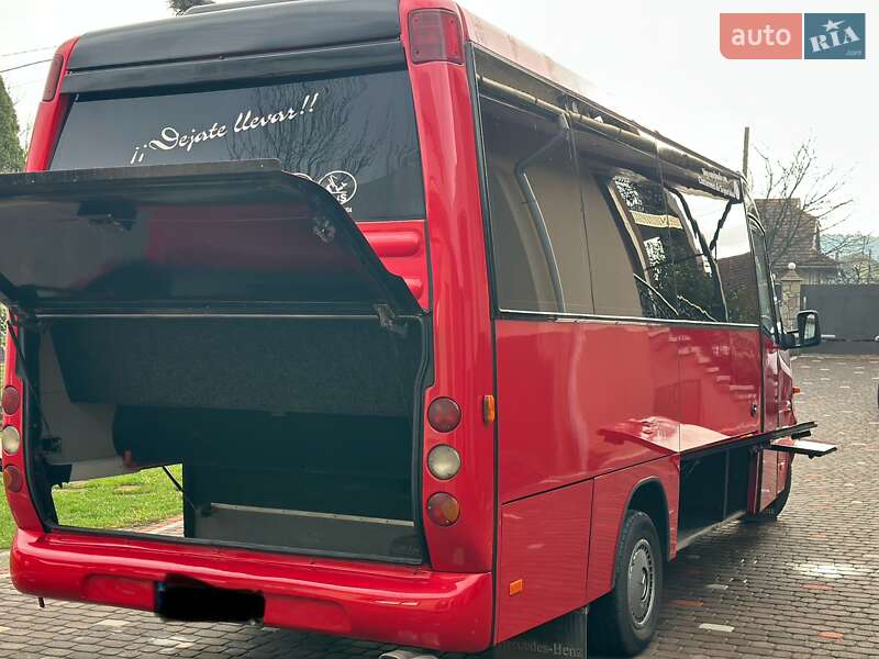 Туристический / Междугородний автобус Mercedes-Benz Sprinter 2004 в Коломые