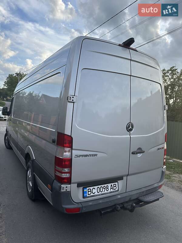 Вантажопасажирський фургон Mercedes-Benz Sprinter 2011 в Львові фото 9 Вантажопасажирський фургон Mercedes-Benz Sprinter 2011 в Львові