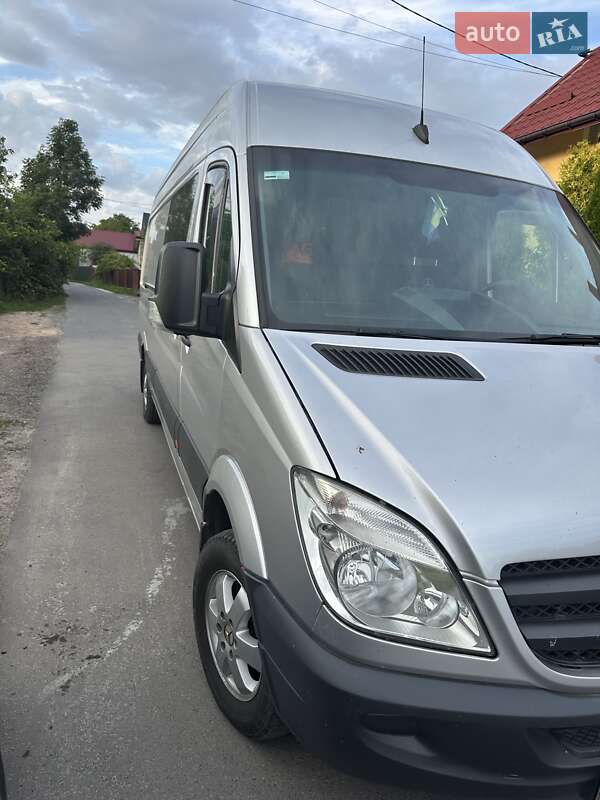Вантажопасажирський фургон Mercedes-Benz Sprinter 2011 в Львові фото 13 Вантажопасажирський фургон Mercedes-Benz Sprinter 2011 в Львові