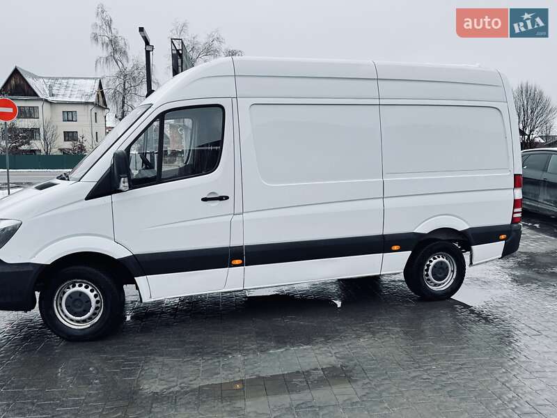Вантажний фургон Mercedes-Benz Sprinter 2016 в Івано-Франківську
