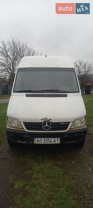 Вантажний фургон Mercedes-Benz Sprinter 2004 в Невицькому