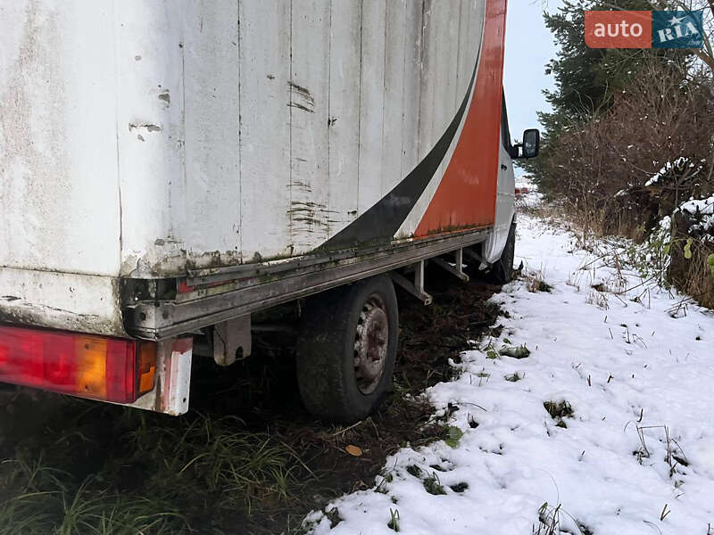 Грузовой фургон Mercedes-Benz Sprinter 1997 в Львове