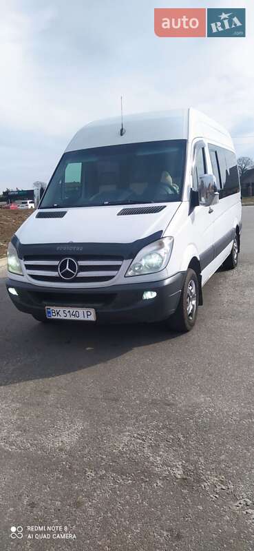 Mercedes-Benz Sprinter 2012