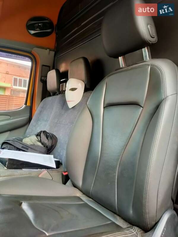 Вантажний фургон Mercedes-Benz Sprinter 2003 в Бучі фото 2 Вантажний фургон Mercedes-Benz Sprinter 2003 в Бучі