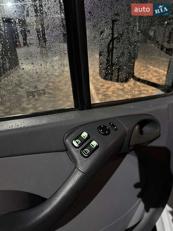 Грузовой фургон Mercedes-Benz Sprinter 2006 в Николаеве