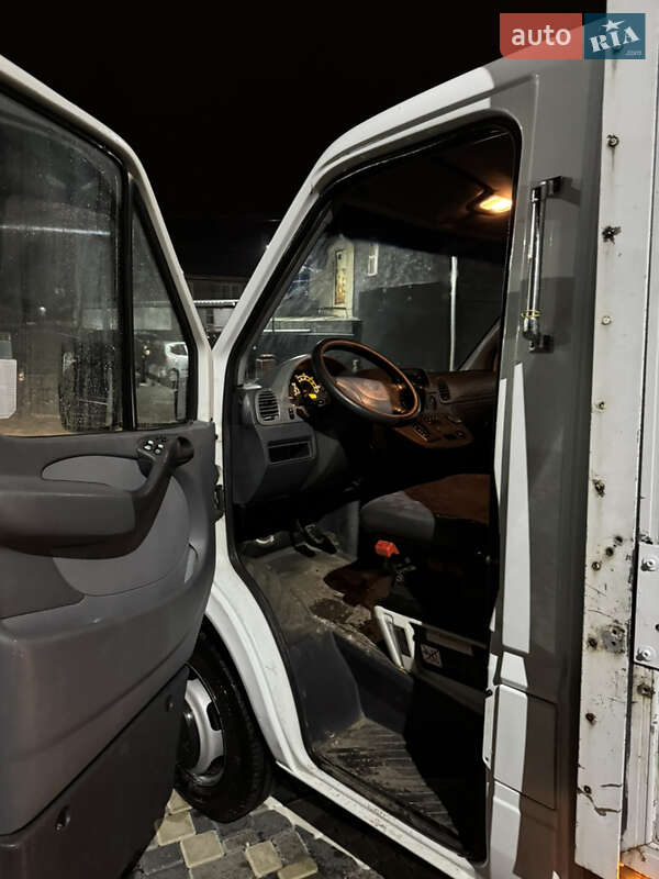 Грузовой фургон Mercedes-Benz Sprinter 2006 в Николаеве