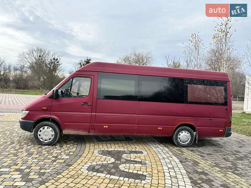 Грузопассажирский фургон Mercedes-Benz Sprinter 2005 в Черновцах