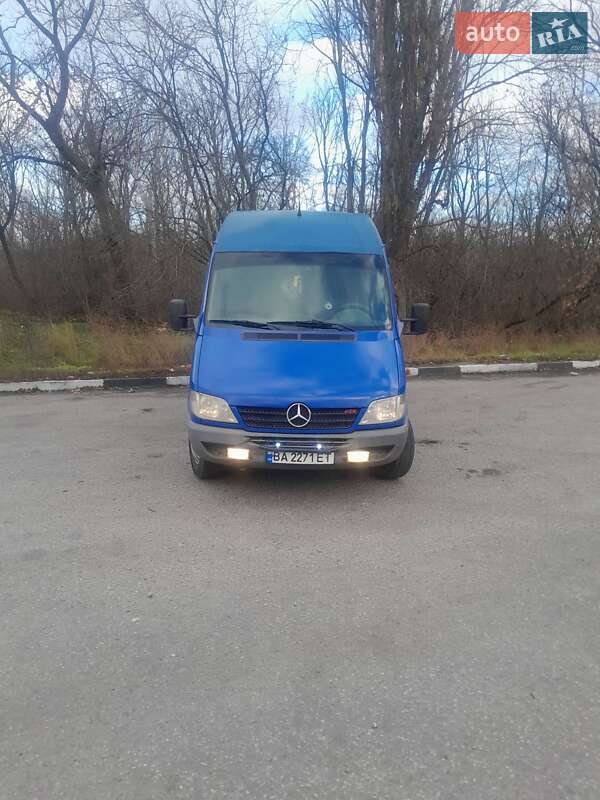 Mercedes-Benz Sprinter 2004