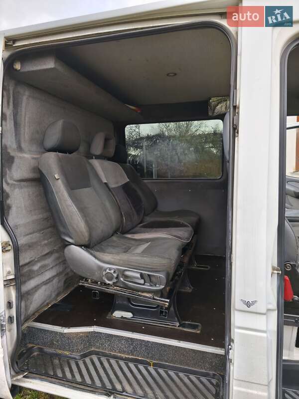 Грузопассажирский фургон Mercedes-Benz Sprinter 2005 в Радомышле