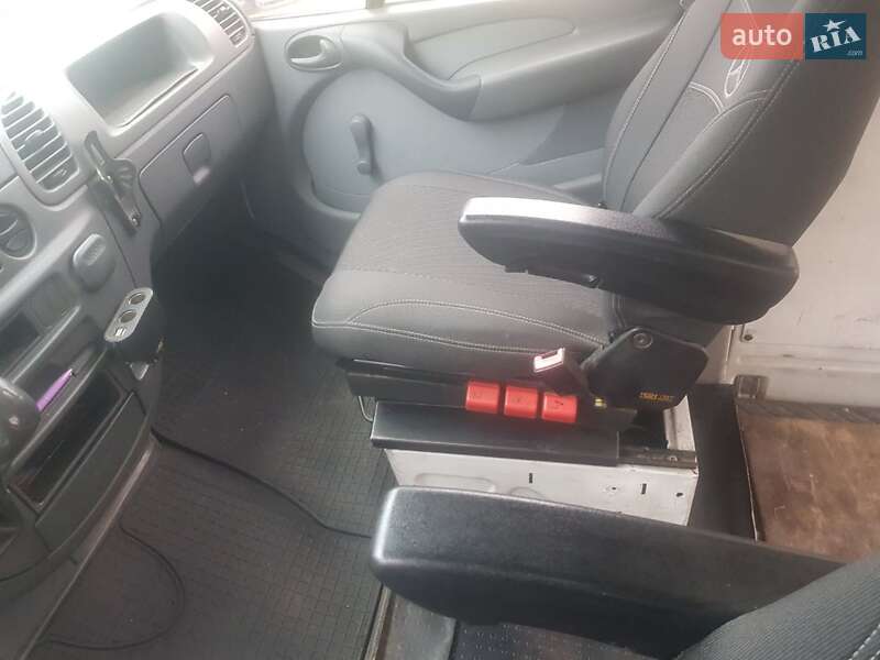 Микроавтобус Mercedes-Benz Sprinter 2002 в Киеве фото 10 Микроавтобус Mercedes-Benz Sprinter 2002 в Киеве