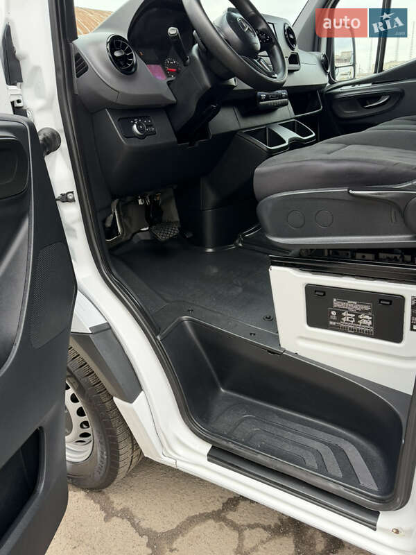 Вантажний фургон Mercedes-Benz Sprinter 2020 в Рівному