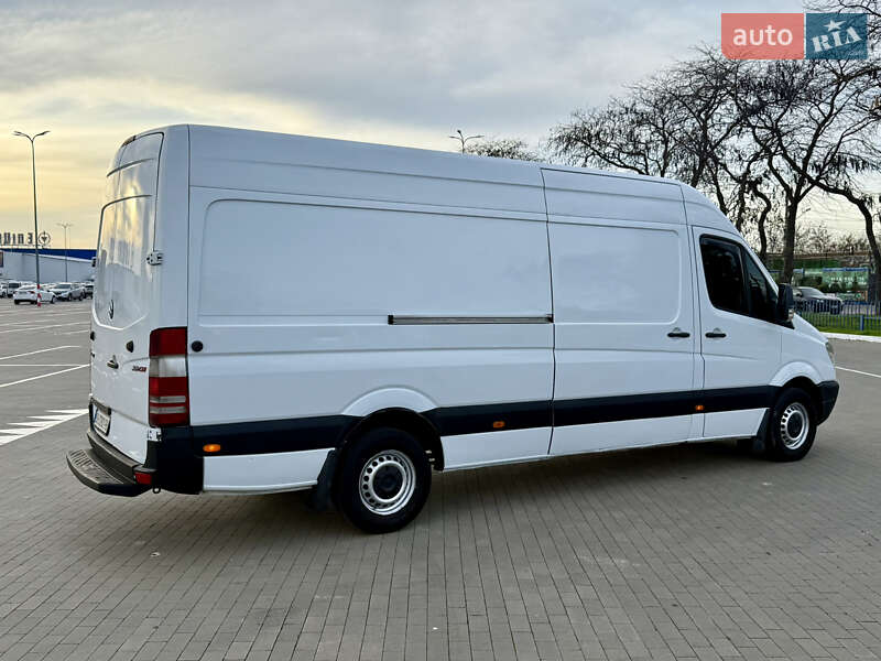 Вантажопасажирський фургон Mercedes-Benz Sprinter 2012 в Одесі