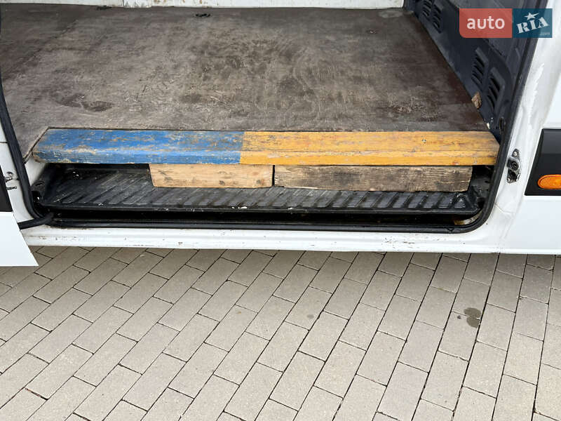 Вантажопасажирський фургон Mercedes-Benz Sprinter 2012 в Одесі