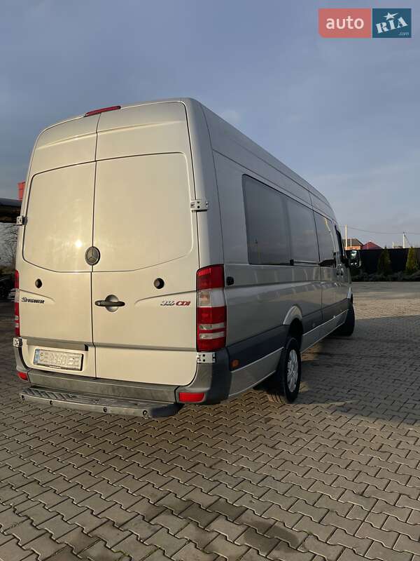 Мікроавтобус Mercedes-Benz Sprinter 2012 в Новоселиці