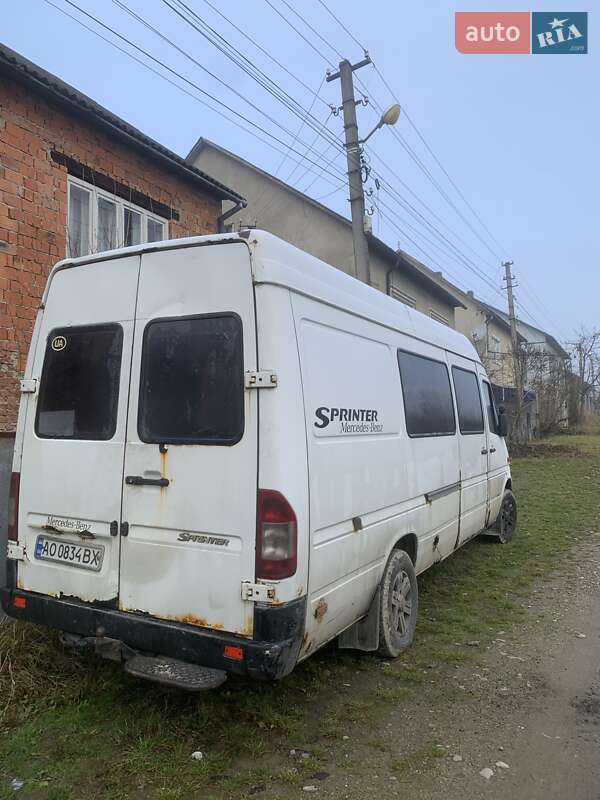 Мікроавтобус Mercedes-Benz Sprinter 2004 в Хусті фото 4 Мікроавтобус Mercedes-Benz Sprinter 2004 в Хусті
