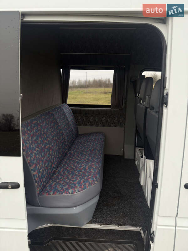 Вантажопасажирський фургон Mercedes-Benz Sprinter 2004 в Березному