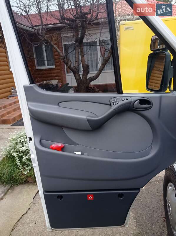 Вантажний фургон Mercedes-Benz Sprinter 2006 в Долинській