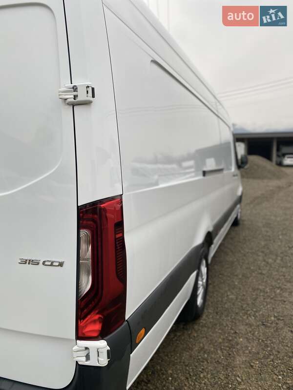 Вантажний фургон Mercedes-Benz Sprinter 2021 в Хусті