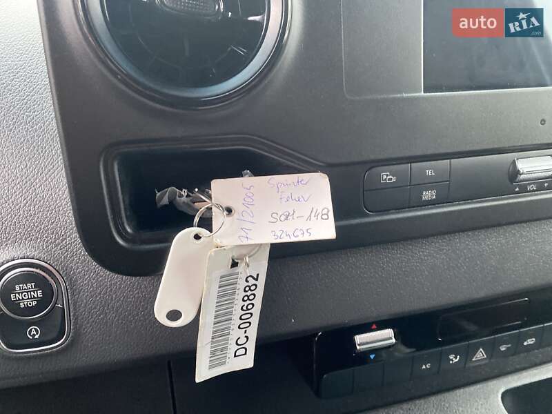 Вантажний фургон Mercedes-Benz Sprinter 2021 в Хусті