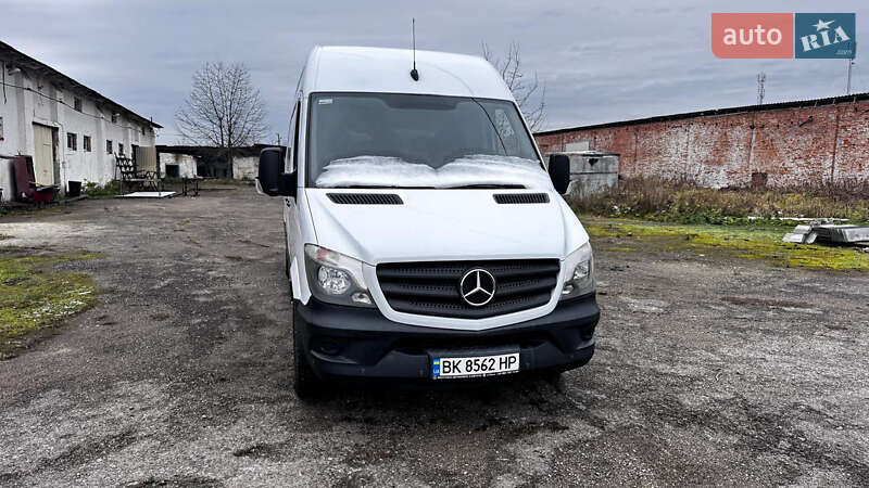 Вантажний фургон Mercedes-Benz Sprinter 2016 в Львові фото Вантажний фургон Mercedes-Benz Sprinter 2016 в Львові