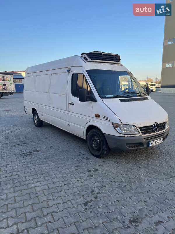 Mercedes-Benz Sprinter 2005