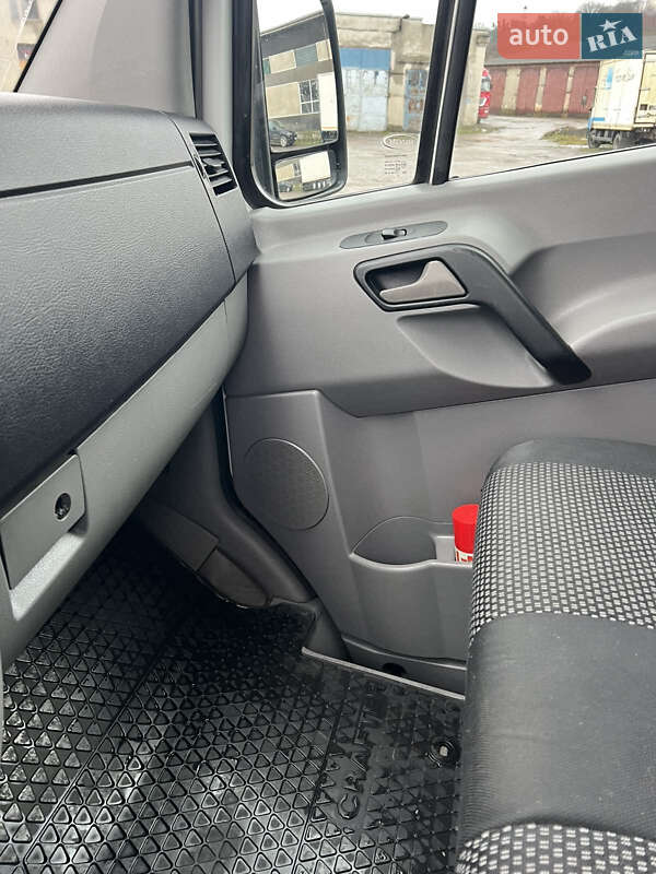 Вантажний фургон Mercedes-Benz Sprinter 2006 в Чернівцях