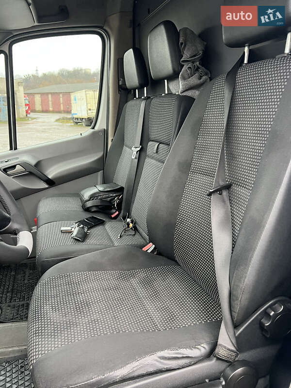 Вантажний фургон Mercedes-Benz Sprinter 2006 в Чернівцях