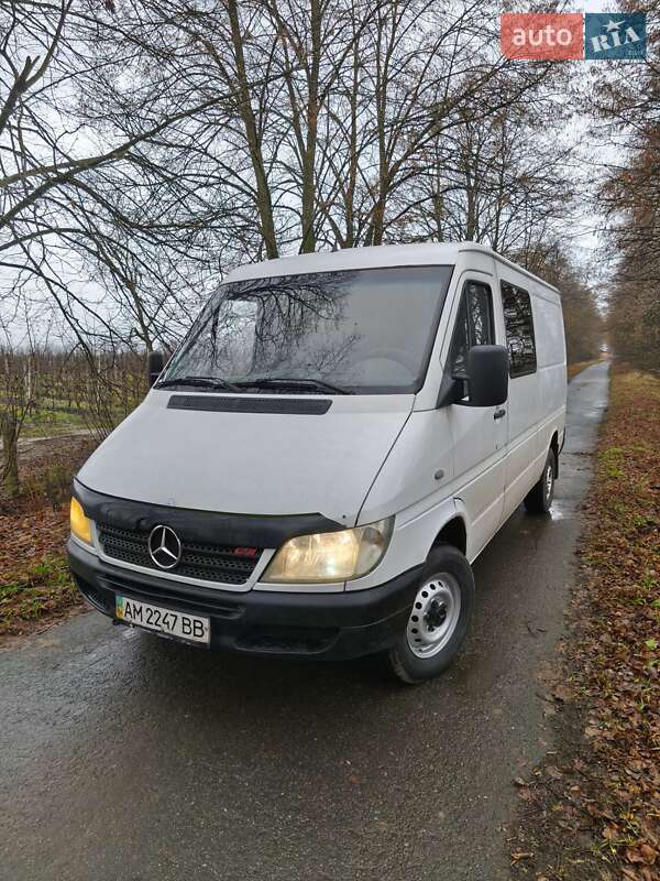 Mercedes-Benz Sprinter 2005