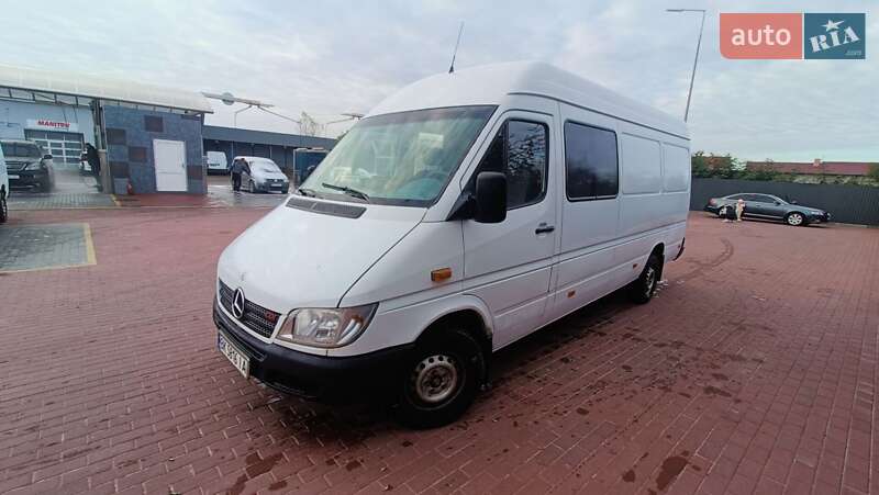 Вантажопасажирський фургон Mercedes-Benz Sprinter 2005 в Сарнах