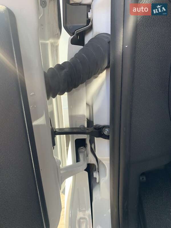 Мінівен Mercedes-Benz Sprinter 2023 в Львові фото 25 Мінівен Mercedes-Benz Sprinter 2023 в Львові