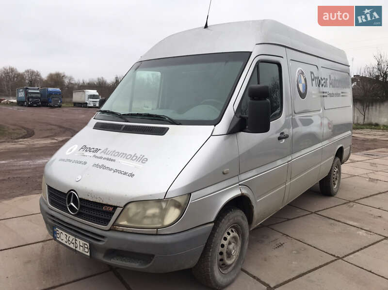 Вантажний фургон Mercedes-Benz Sprinter 2005 в Шептицькому фото 3 Вантажний фургон Mercedes-Benz Sprinter 2005 в Шептицькому
