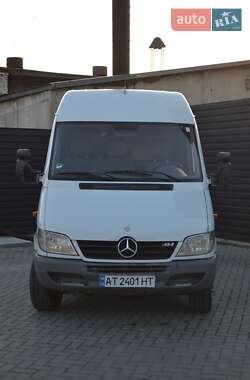 Микроавтобус грузовой (до 3,5т) Mercedes-Benz Sprinter 2004 в Ивано-Франковске