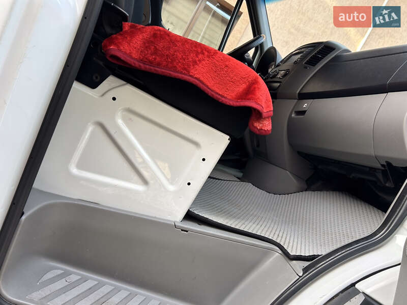 Грузовой фургон Mercedes-Benz Sprinter 2018 в Тячеве фото 43 Грузовой фургон Mercedes-Benz Sprinter 2018 в Тячеве