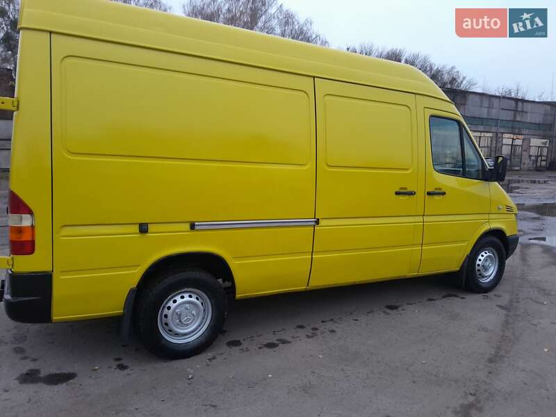 Вантажний фургон Mercedes-Benz Sprinter 2004 в Луцьку фото 5 Вантажний фургон Mercedes-Benz Sprinter 2004 в Луцьку