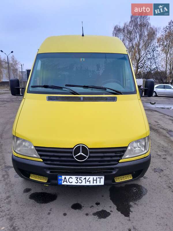 Mercedes-Benz Sprinter 2004