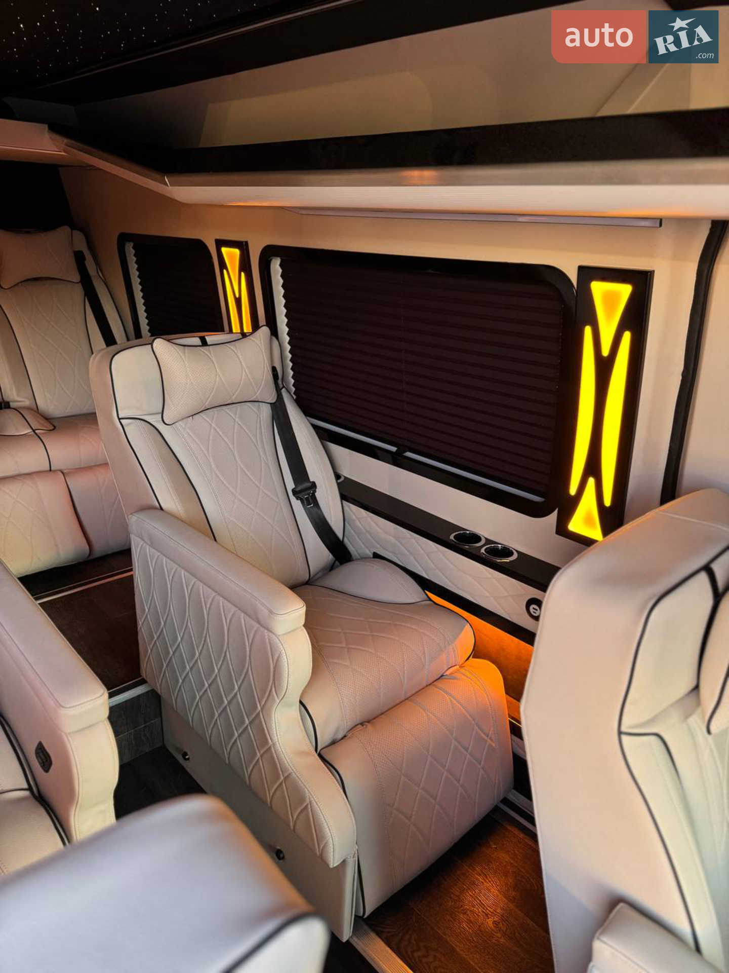 2020 Mercedes-Benz Sprinter - мініатюра 11